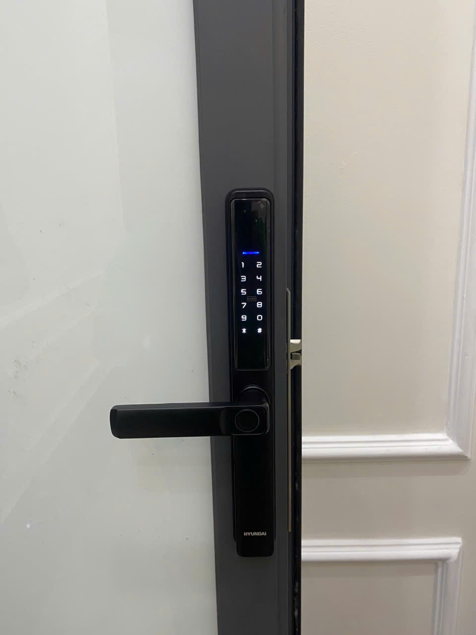 Khóa vân tay cửa nhôm tay gạt, chống nước Hyundai HY-SLS003