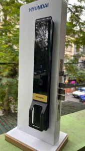 Khóa vân tay cửa gỗ tự động Hyundai HY-SLA913F BLACK Face ID