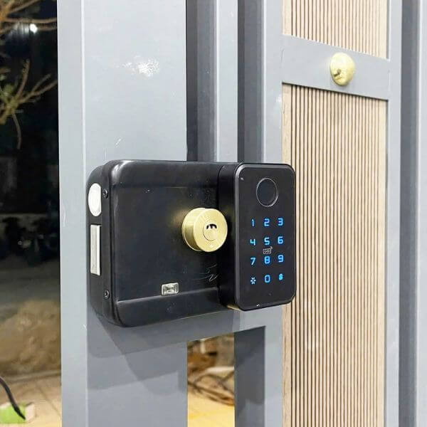 Hyundai SLN002 Smart Gate Lock Installation Service