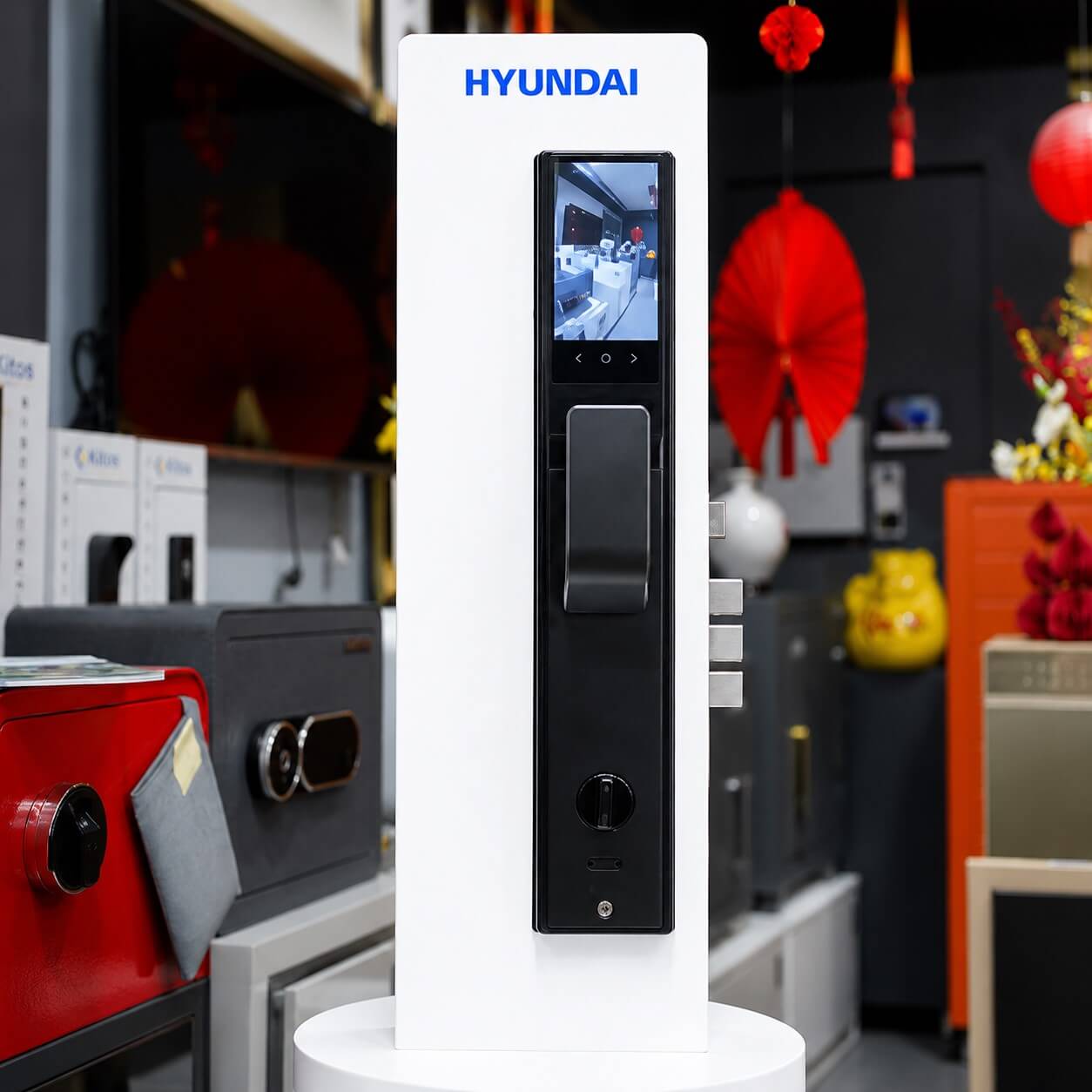 Large Storage Capacity of Hyundai-HY SLA911F